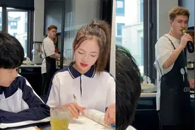 女儿带同班男生回家做题，亲爹厨房眼神逐渐犀利，大口灌醋笑不活视频封面