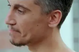 老外瞧不起中国军人怎料美女特种兵一出手打得老外跪地求饶视频封面