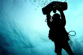 联盟到访深之蓝海洋科技股份有限公司，展开了深度交流与探讨。视频封面