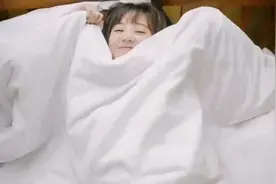 横店群演美女泛滥，百元薪酬成“裸替”新出路，为明星梦付出太多视频封面