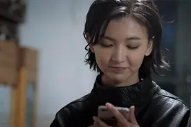 浩哥也有不近女色时候，睡觉都实现不了#二龙湖浩哥搞笑视频封面