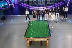 丁俊晖挑战不可能，明星们看傻了，不愧是台球的至尊水平