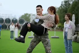 军地联谊，又来了，是谁羡慕了，我不说，嘿嘿~视频封面