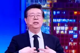 专家结合古书为您讲解，经常弯腰驼背，我们的心肺功能会受到损伤