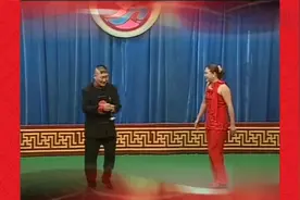 二人转：唢呐版《黄土高坡》，东北演员真会玩，那叫一个酸爽！视频封面