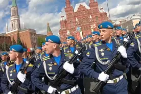 2025俄罗斯胜利日80周年阅兵霸气震撼，配上神曲《moskau》太燃了