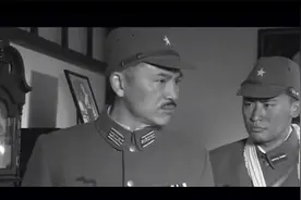 1940年日军封锁道路，刘少奇是如何突破困难，将黄金带到延安的视频封面