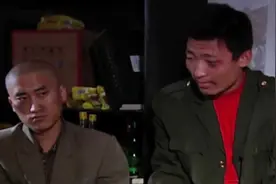 马大帅：凉菜三兄弟吃饭，大葱蘸酱和花生米，吃的那叫一个香啊！视频封面