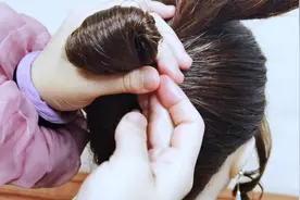小女孩长头发这样扎蝴蝶结发型太美，漂亮简单扎发教程，儿童编发