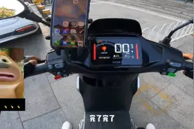 电动车坐货拉拉，晚上空放100公里