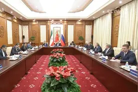 王毅会见伊朗核问题中俄伊北京会晤外方代表视频封面