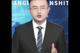 男孩考上大学交不起学费，找舅舅借钱交学费，舅舅的举动让外甥直视频封面