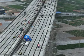 临沂至滕州高速公路临沂段，途径河东区，沂河新区，兰山区，费县，平邑县，全长105公里，双向六车道，京沪以西双向四车道，2022年11月开建，计划2025年12月建成通车。#工程进度 #施工现场实拍 视频封面