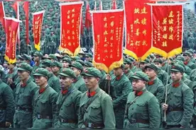 79年许世友用一个月击败越军，回国时满脸怒气，无人敢上前去接机视频封面