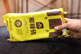 家庭养花种菜用什么配土？园艺师教你，用椰糠砖，轻便疏松透气视频封面