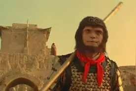 周星驰用一生告诉我们等自己变优秀以后在追自己喜欢的女孩子！！