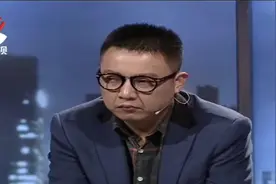 调解：亲妈推轮椅上台调解，儿子当场崩溃，哭着带老母亲回家视频封面