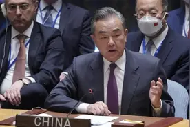 王毅赴美主持大局！特朗普得偿所愿，普京要和谈，中方意见很关键视频封面