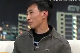 丈夫两年未回家，妻子却怀孕生子，看到出生证后怒了！视频封面