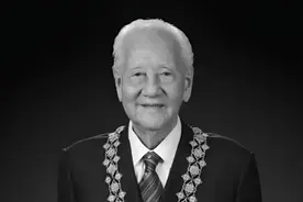 追忆揭阳籍院士黄旭华：献身核潜艇事业，曾捐逾千万奖励人才视频封面