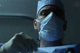 这种寄生虫竟然会钻进脑子里？视频封面