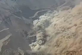 内蒙古阿拉善露天煤矿“2·22”特别重大坍塌事故调查报告公布视频封面