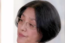 李玲：国家财政给他的投入应该不到6%，所以医院当然要创收视频封面