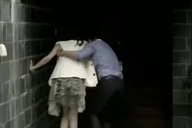 闺中密友：妻子喊丈夫照顾闺蜜，谁知闺蜜动真情，这下好看了视频封面