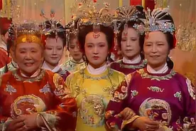 贾府迎接元春的排场：新版VS老版，新版全程乱糟糟视频封面