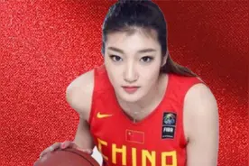 中国女篮李梦帅美照！长胖了，穿低胸装，小肚子隆起，目测200斤视频封面
