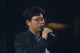 宝丽金15周年演唱会，彭健新金曲串烧连连唱，还记得这些老歌吗？