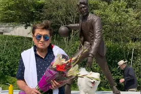 高以翔父亲在儿子四周年忌日前去世 其9月曾捧花去墓地看望儿子视频封面