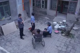 农村最穷低保户，国家上门调查，结果调查员刚进门就傻眼了视频封面