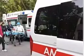 网传合肥一高校发生刑案？警方通报：一学生轻生，经抢救无效身亡视频封面