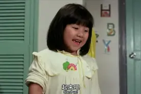 小朋友他们和小僵尸做朋友，他们一起玩耍，玩得很开心