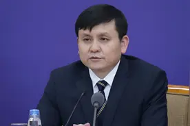 “阳了”的人又多了？张文宏发声：新冠已呈“阶段性波动”
