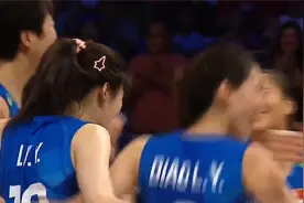 晋级决赛！中国女排3比0完胜波兰女排视频封面