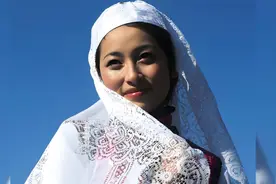 关于回族女性“剃毛”的传言，真实情况究竟如何？视频封面