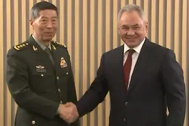 老友相见！绍伊古用中文“你好”向李尚福致以亲切问候视频封面