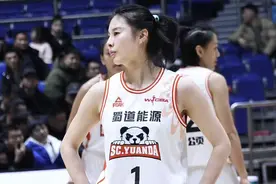 命中率百分百 一节打卡！王思雨高效发挥 四川女篮轻松晋级视频封面