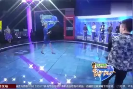 小伙表白成功后，看到美女接下来的举动，小伙很干脆的反悔了视频封面