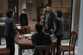 常征竟然是赵啸声和韩亚的儿子，如果常征知道后他又会如何选择呢