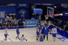 球探看傻眼！杨瀚森实训暴走，真能冲进NBA首轮？视频封面