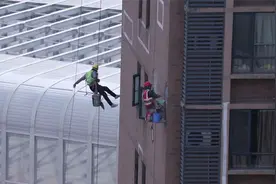 城市飞人——高空外墙维修作业视频封面