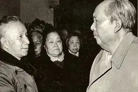 粟裕对毛主席说：我们家是汉族视频封面