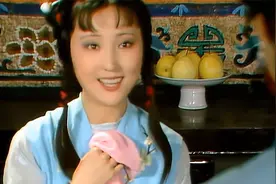 林黛玉穿夏天的衣服：新版VS老版，新版不像大家闺秀视频封面