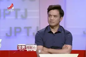 妻子跟野男人跳广场舞，丈夫直接离婚，儿子：今后就别复婚
