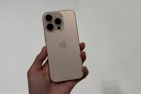 iPhone 16 Pro 真机现场体验！新的拍照按键很好用！视频封面