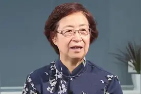 张晔：嗓子干燥湿气重，不妨试试广为流传的扁鹊三豆饮！视频封面