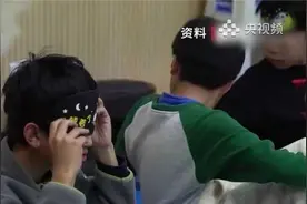 建议成年人每天睡够7至8小时